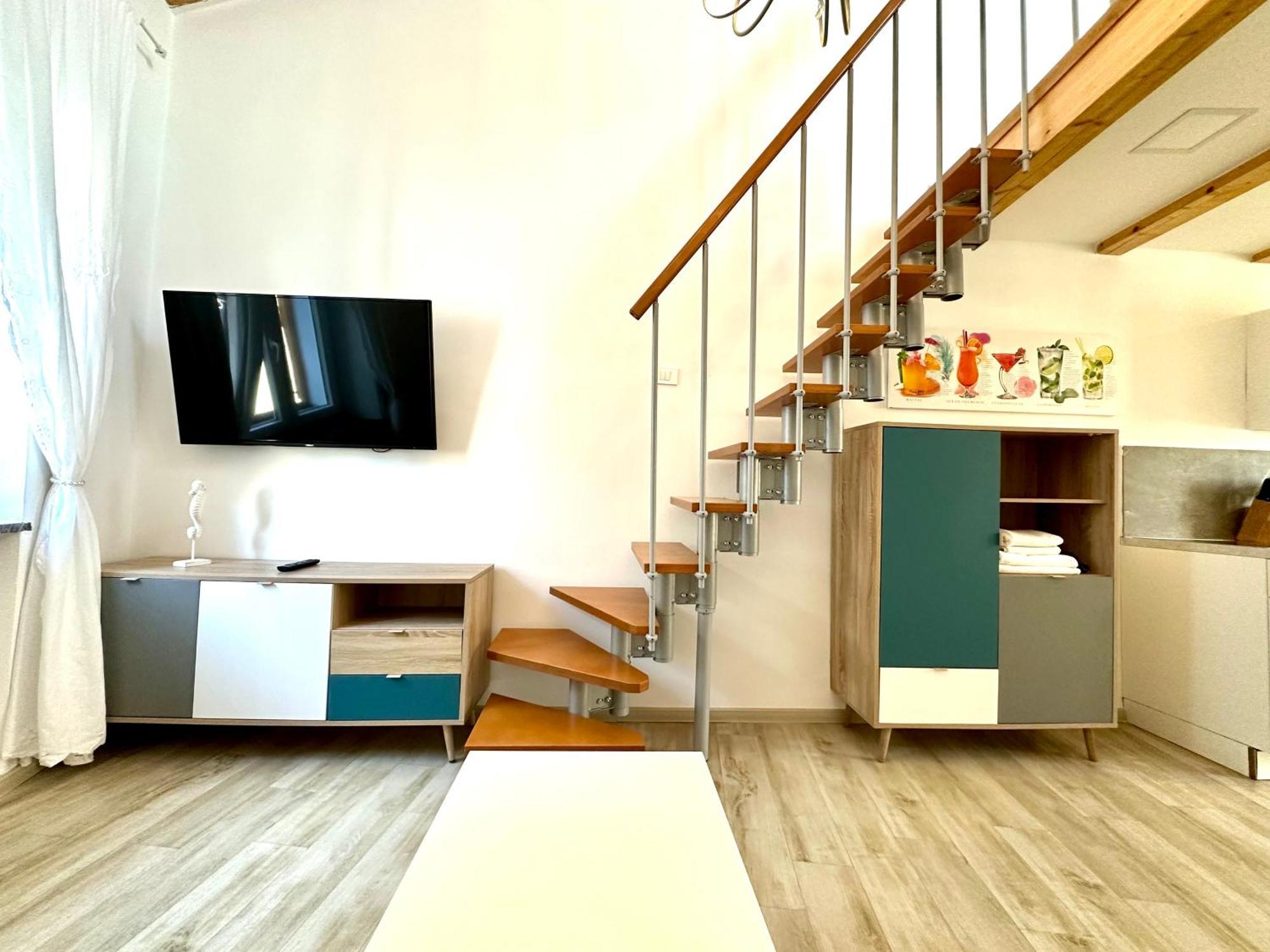 Old Galileo Terrace Apartment Piran